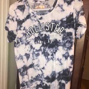 Blue and white tye-dye Hollister shirt !